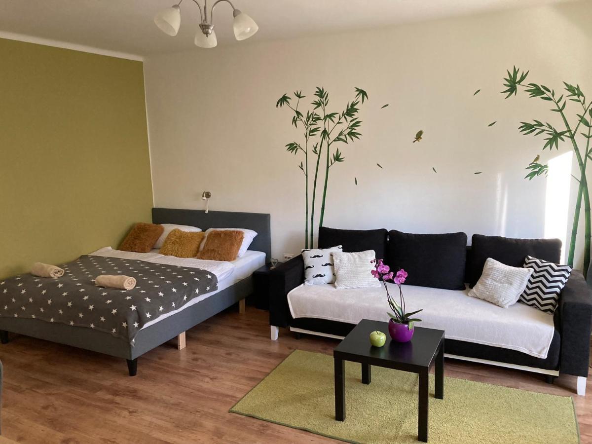 Like Apartman Eger Bagian luar foto