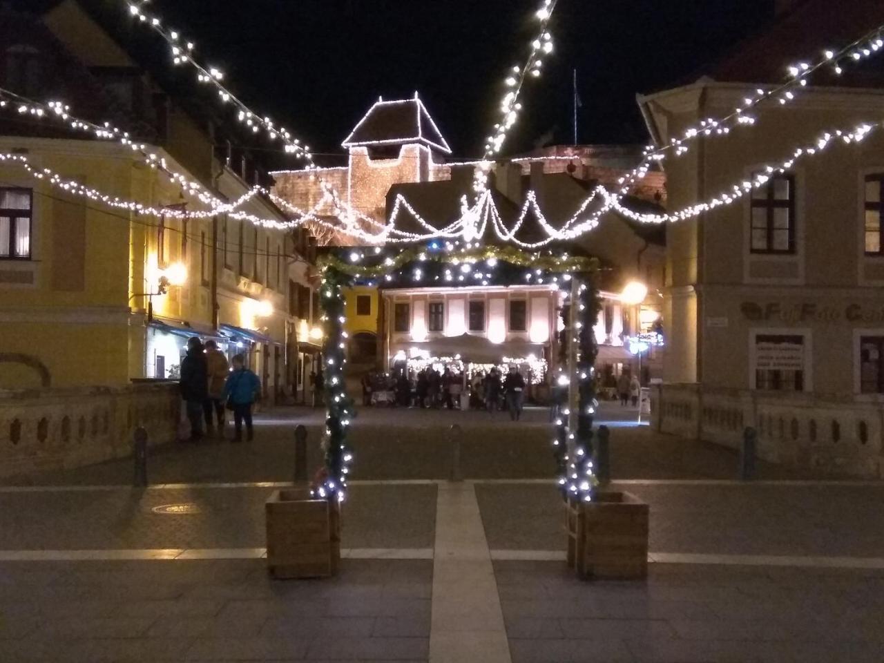 Like Apartman Eger Bagian luar foto
